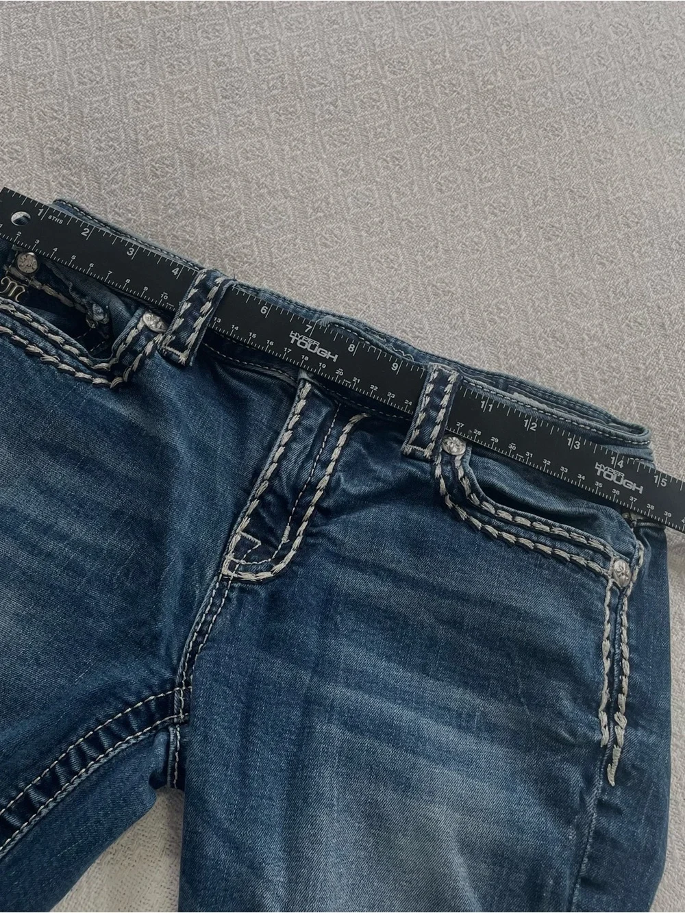 Miss Me Medium Blue Straight Jeans ~ Size 28 ~ Dress up your jeans* Bling